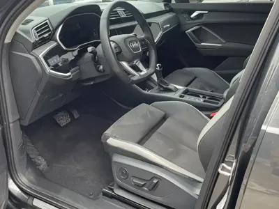 Audi Q3 2023, 17500 км, за 28006.72 USD - фото 10