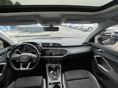 Audi Q3 2023, 17500 км, за 28006.72 USD - фото 13