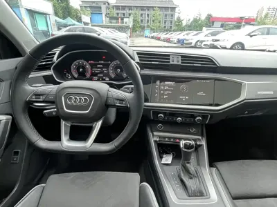 Audi Q3 2023, 17500 км, за 28006.72 USD - фото 14