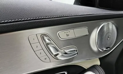 Mercedes-Benz C-Class 2017, 15300 км, за 44234.55 USD - фото 28