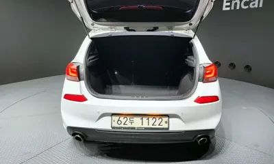 Hyundai i30 2017, 115137 км, за 8079.46 USD - фото 13