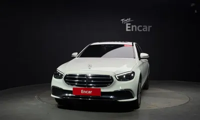 Mercedes-Benz E-Class 2023, 38946 км, за 31205.23 USD