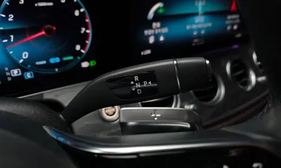 Mercedes-Benz E-Class 2023, 38946 км, за 31205.23 USD - фото 9