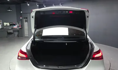 Mercedes-Benz E-Class 2023, 38946 км, за 31205.23 USD - фото 20