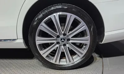 Mercedes-Benz E-Class 2023, 38946 км, за 31205.23 USD - фото 21
