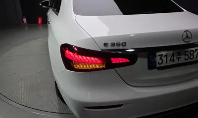 Mercedes-Benz E-Class 2023, 38946 км, за 31205.23 USD - фото 23