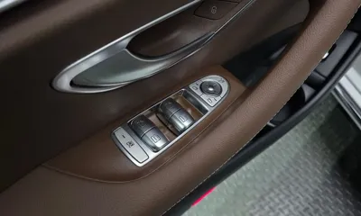 Mercedes-Benz E-Class 2023, 38946 км, за 31205.23 USD - фото 27
