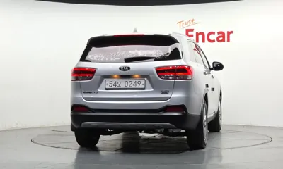 Kia Sorento 2016, 173448 км, за 6104.77 USD