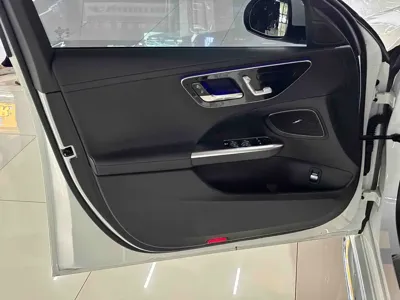 Mercedes-Benz C-Class 2022, 68000 км, за 23137.27 USD