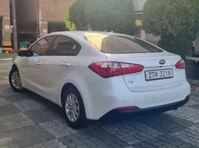 Kia K3 2014, 129010 км, за 2973.51 USD