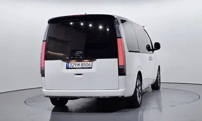 Hyundai Staria 2023, 50470 км, за 17641.23 USD