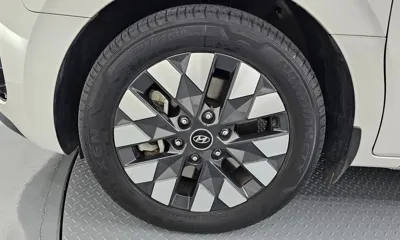 Hyundai Staria 2023, 50470 км, за 17641.23 USD
