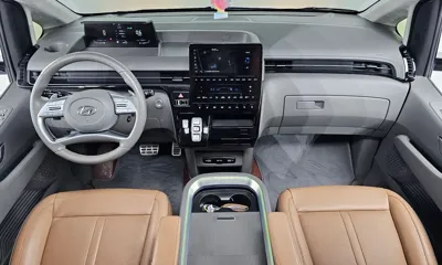 Hyundai Staria 2023, 50470 км, за 17526.59 USD - фото 7