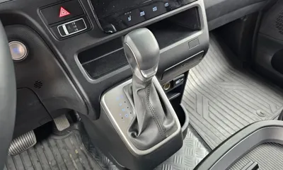 Hyundai Staria 2024, 5347 км, за 18576.87 USD - фото 9
