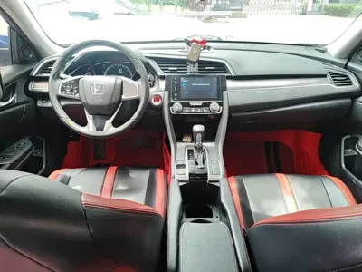 Honda Civic 2021, 56400 км, за 9223.64 USD - фото 10