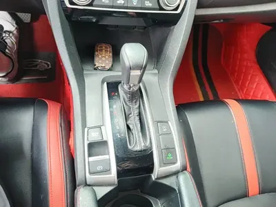 Honda Civic 2021, 56400 км, за 9223.64 USD - фото 14