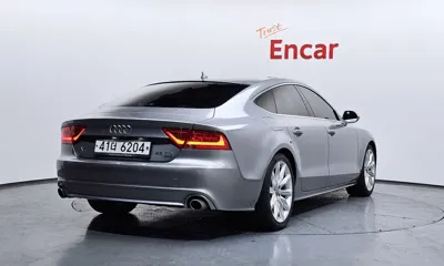 Audi A7 2015, 56422 км, за 12228.99 USD