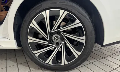 Mercedes-Benz E-Class 2025, 8595 км, за 47454.97 USD