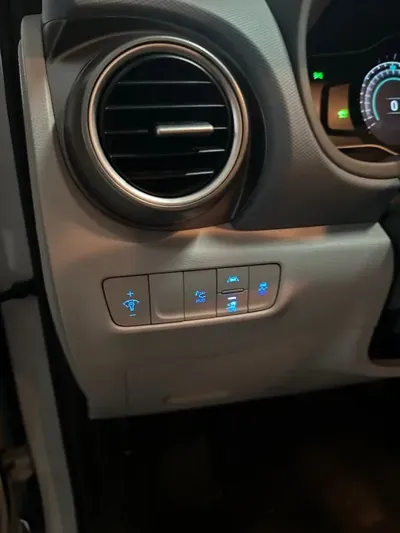Hyundai Kona 2019, 112700 км, за 10921.14 USD - фото 9