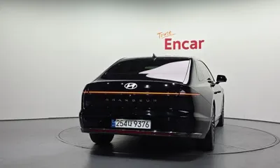 Hyundai Grandeur 2023, 70190 км, за 20101.5 USD