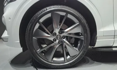Genesis GV70 2021, 55584 км, за 25342.03 USD