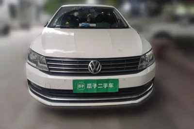 Volkswagen Lavida 2015, 101300 км, за 5746 USD