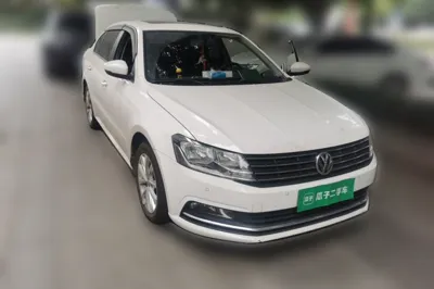 Volkswagen Lavida 2015, 101300 км, за 5746 USD