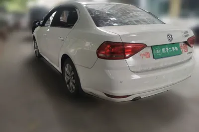 Volkswagen Lavida 2015, 101300 км, за 5746 USD