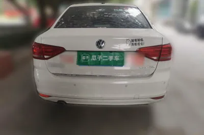 Volkswagen Lavida 2015, 101300 км, за 5746 USD