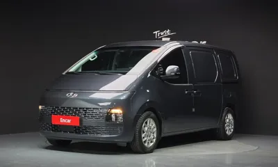 Hyundai Staria · 2023 год