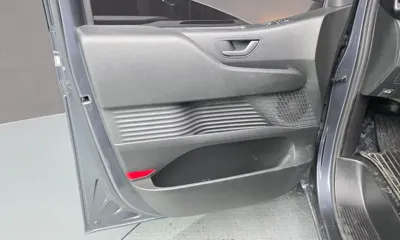 Hyundai Staria 2023, 81909 км, за 14873.09 USD - фото 25