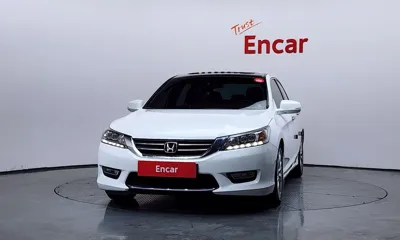 Honda Accord 2013, 106057 км, за 5244.85 USD