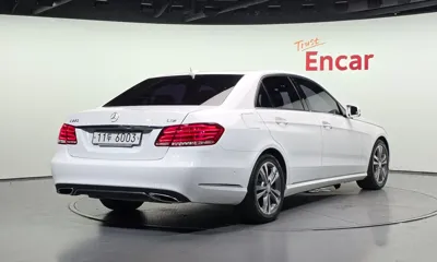 Mercedes-Benz E-Class 2016, 152936 км, за 5860.52 USD