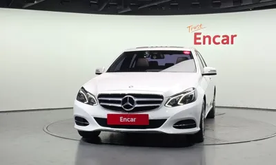 Mercedes-Benz E-Class 2016, 152936 км, за 5860.52 USD