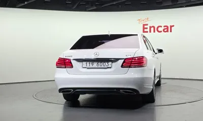 Mercedes-Benz E-Class 2016, 152936 км, за 5860.52 USD