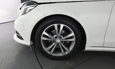 Mercedes-Benz E-Class 2016, 152936 км, за 5860.52 USD