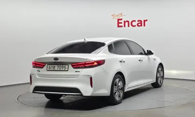 Kia K5 2018, 127279 км, за 7201.85 USD