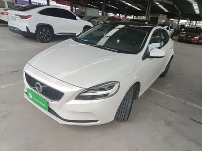 Volvo V40 · 2017 год
