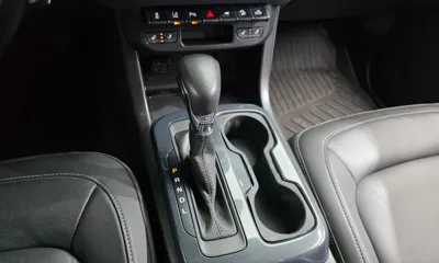 ChevroletGMDaewoo Colorado 2022, 46252 км, за 18445.58 USD - фото 9