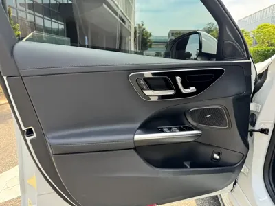 Mercedes-Benz C-Class 2024, 20000 км, за 24823 USD
