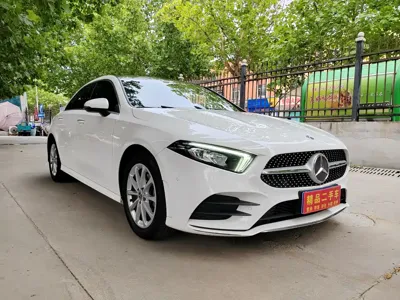 Mercedes-Benz A-Class 2020, 97000 км, за 11652.21 USD