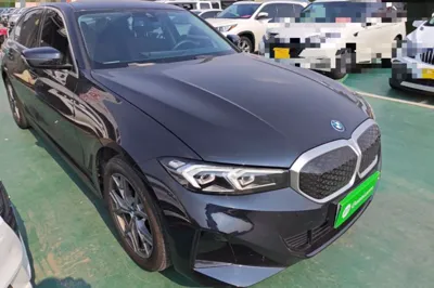 BMW i3 2025, 45900 км, за 25241 USD