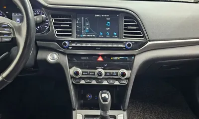 Hyundai Avante 2020, 130917 км, за 6837.27 USD - фото 17