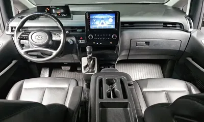 Hyundai Staria 2023, 84513 км, за 15064.42 USD - фото 7
