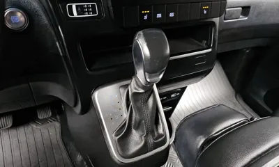 Hyundai Staria 2023, 84513 км, за 15064.42 USD - фото 9