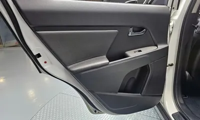 Kia Sportage 2015, 109312 км, за 5500.56 USD - фото 25