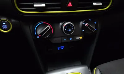 Hyundai Kona 2018, 88408 км, за 7028.37 USD - фото 16