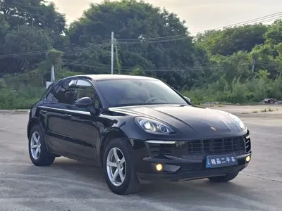 Porsche Macan 2016, 210000 км, за 14572.56 USD