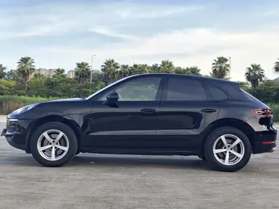 Porsche Macan 2016, 210000 км, за 14572.56 USD
