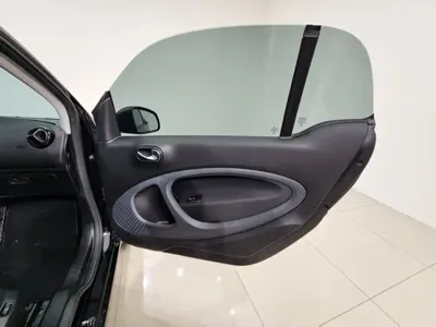 Smart Smart Fortwo 2018, 63900 км, за 9255.26 USD - фото 15
